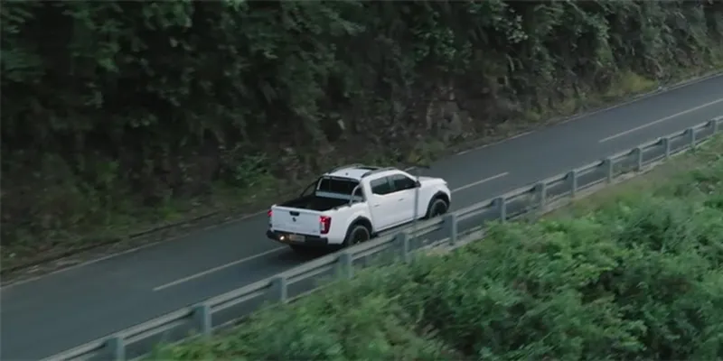 Dongfeng Rich 7 EV en carretera