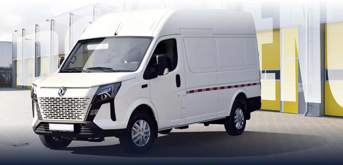 Dongfeng Van K33 Refrigerado en ruta