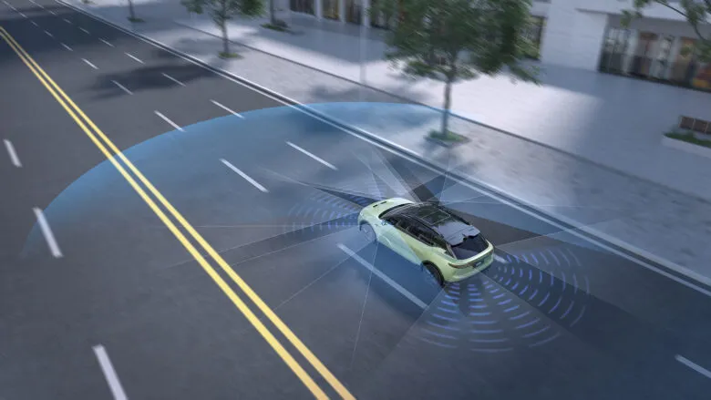 Voyah Courage con asistencia de conducción en vía urbana