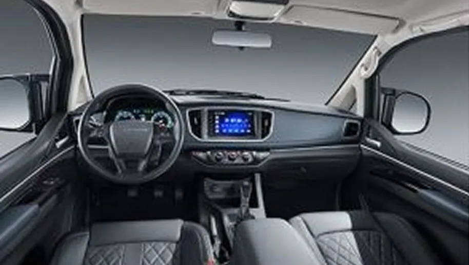 Dongfeng Van M5 Cargo en ruta