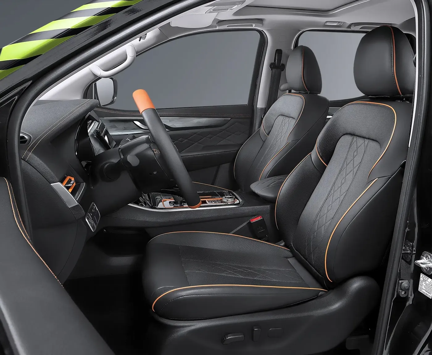 Vista lateral interior de Rich 7 Tiger