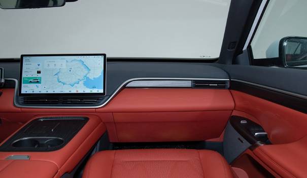 1400x0_1_q95_autohomecar__ChtlyGZPYFiAQZH5AC7MH4XP3ow713